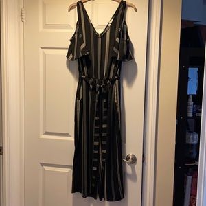 Cold-shoulder wide-leg romper